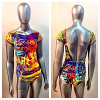 BODY MANGA CURTA LISO